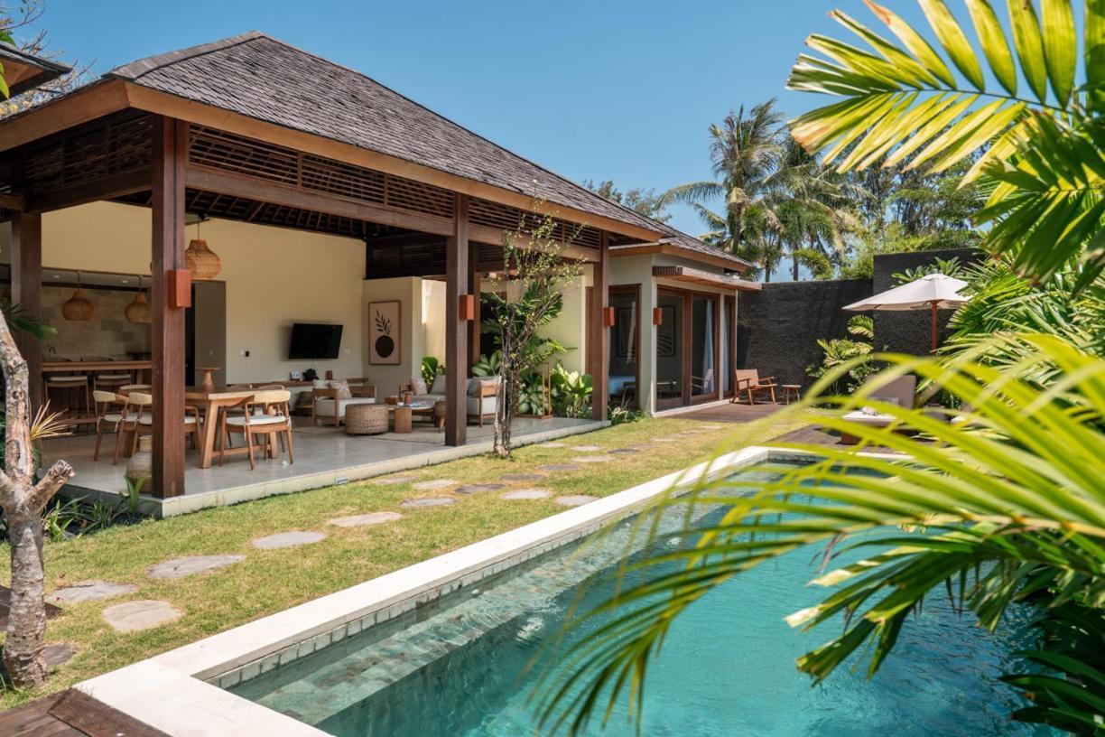 Cocana Resort Гили Траванган Экстерьер фото
